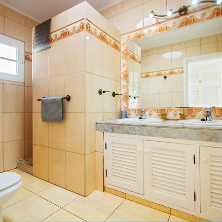 فيلة Exceptional 3 Bedroom Adsey -short Walk To Town - By Lanzarote Leisure