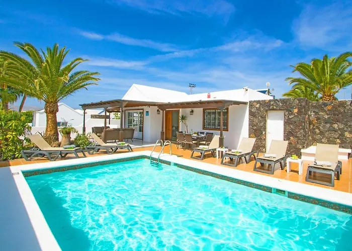 빌라 Exceptional 3 Bedroom Adsey -short Walk To Town - By Lanzarote Leisure *